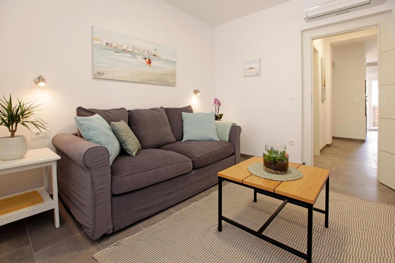 Santa Cruz Apartments Supetar Dış mekan fotoğraf