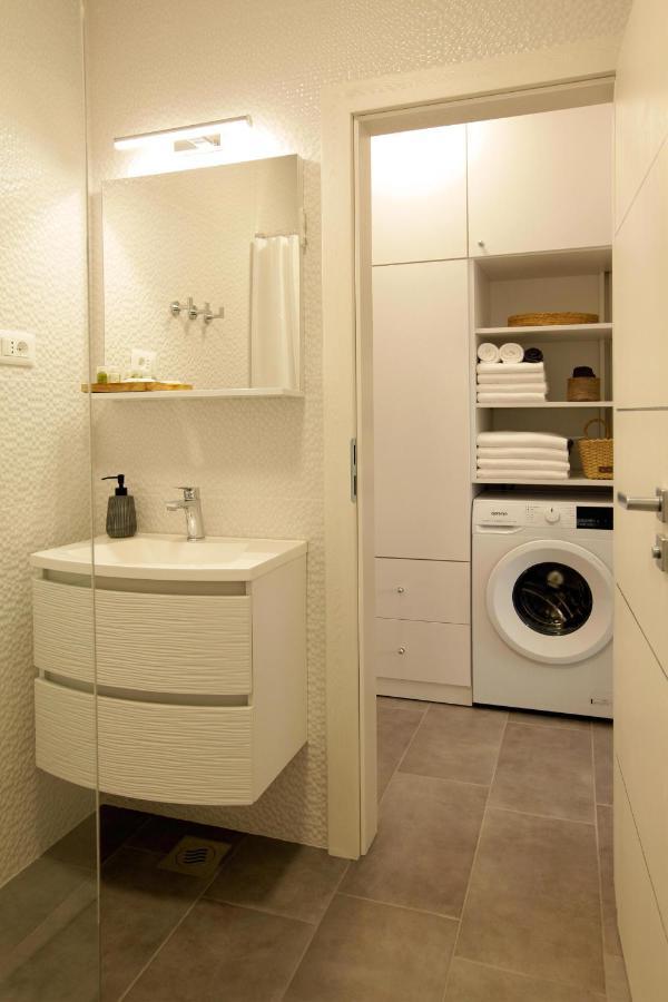 Santa Cruz Apartments Supetar Dış mekan fotoğraf