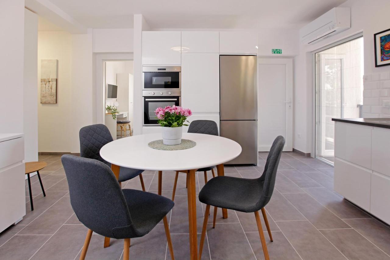 Santa Cruz Apartments Supetar Dış mekan fotoğraf